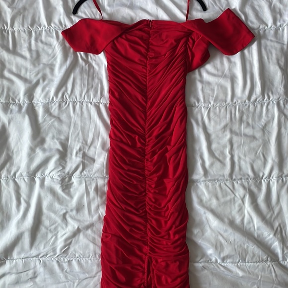 JOYFUNEAR Red Off The Shoulder Ruched Bodycon Dress - Picture 6 of 10